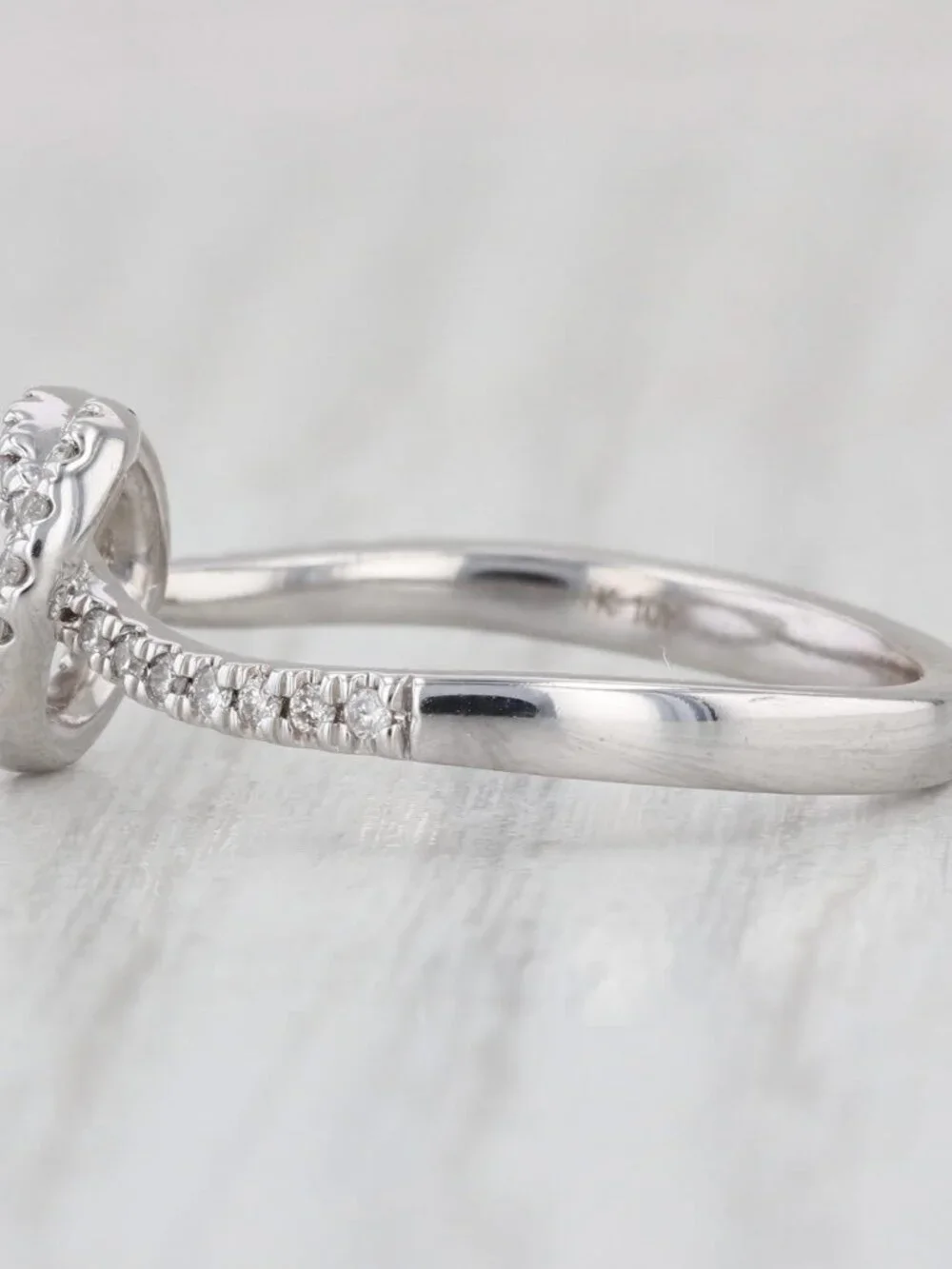 0.25ctw Diamond Preztle Knot Ring 10k White Gold Size 7.5